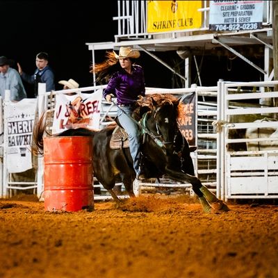 Landyn riding a horse